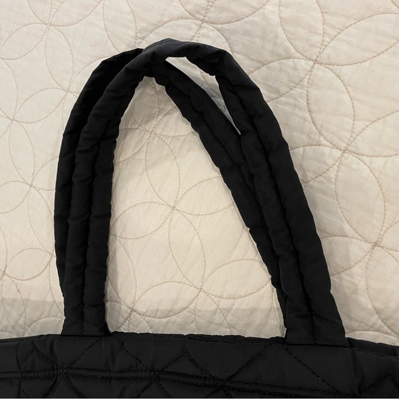 Pre owned in great condition Marc by Marc Jacobs Black
Quilted Nylon Crosby #555 - Picture 10 of 16